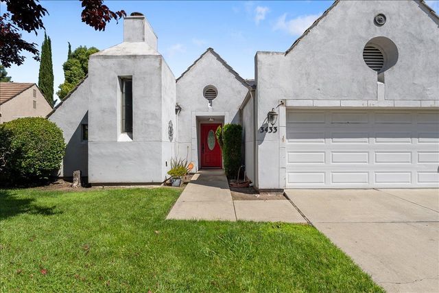 3433 Des Moines Dr, Stockton, CA 95209