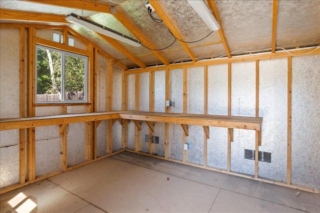 3433 Des Moines Dr, Stockton, CA 95209