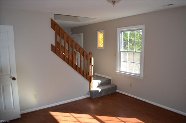 303 White Marsh CT, Hampton, VA 23669