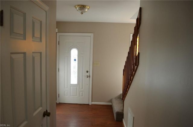 303 White Marsh CT, Hampton, VA 23669