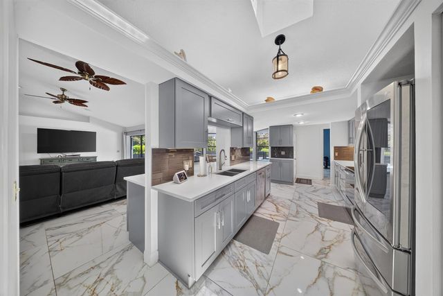2092 SE PYRAMID Road, Port St. Lucie, FL 34952