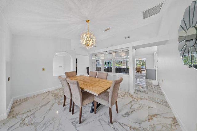 2092 SE PYRAMID Road, Port St. Lucie, FL 34952