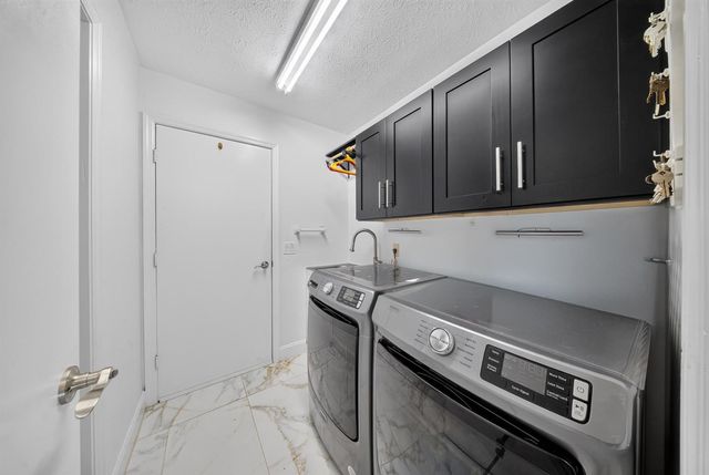 2092 SE PYRAMID Road, Port St. Lucie, FL 34952