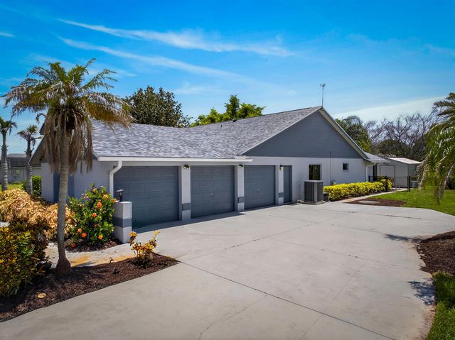 2092 SE PYRAMID Road, Port St. Lucie, FL 34952