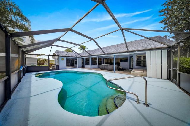 2092 SE PYRAMID Road, Port St. Lucie, FL 34952
