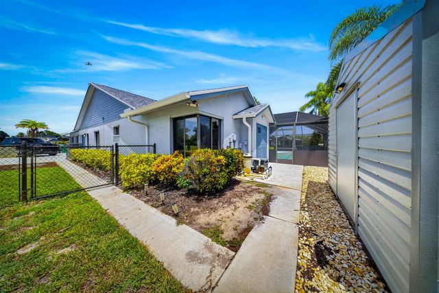 2092 SE PYRAMID Road, Port St. Lucie, FL 34952