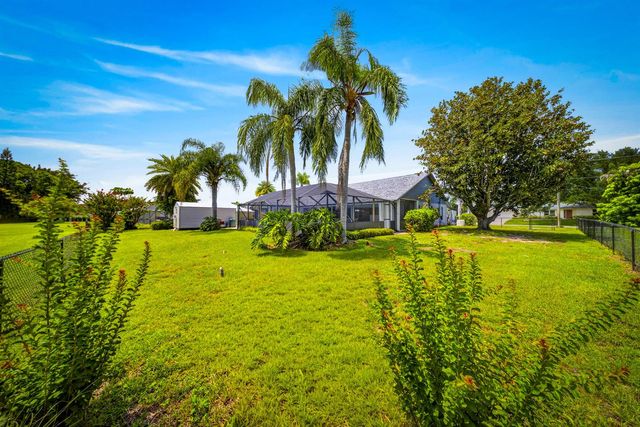 2092 SE PYRAMID Road, Port St. Lucie, FL 34952