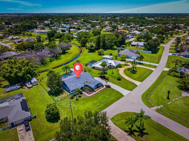 2092 SE PYRAMID Road, Port St. Lucie, FL 34952