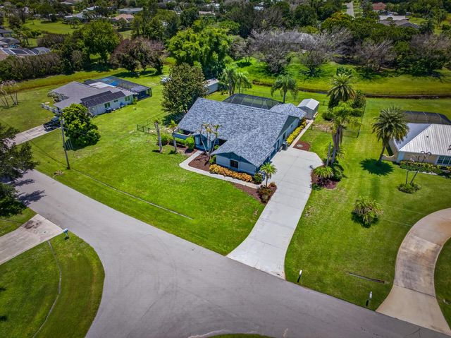 2092 SE PYRAMID Road, Port St. Lucie, FL 34952