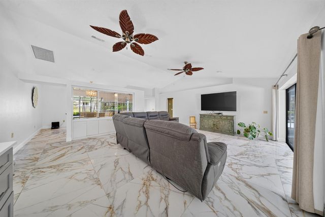 2092 SE PYRAMID Road, Port St. Lucie, FL 34952