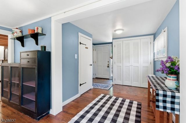 60 Pleasant Run Rd, Readington Twp., NJ 08822
