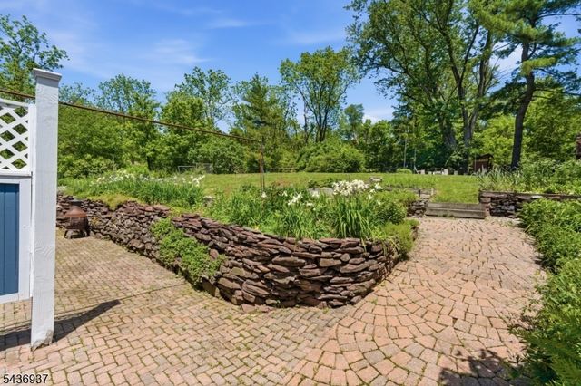 60 Pleasant Run Rd, Readington Twp., NJ 08822