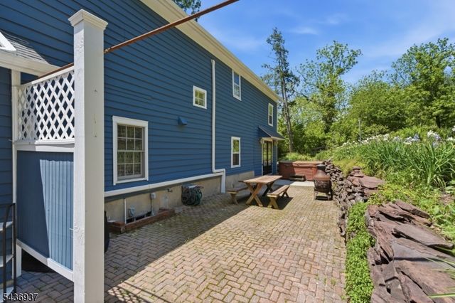 60 Pleasant Run Rd, Readington Twp., NJ 08822