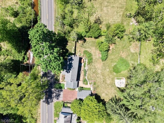 60 Pleasant Run Rd, Readington Twp., NJ 08822