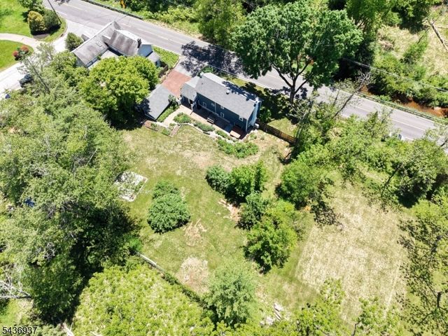 60 Pleasant Run Rd, Readington Twp., NJ 08822