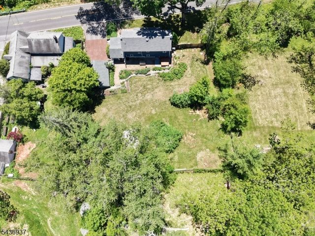 60 Pleasant Run Rd, Readington Twp., NJ 08822