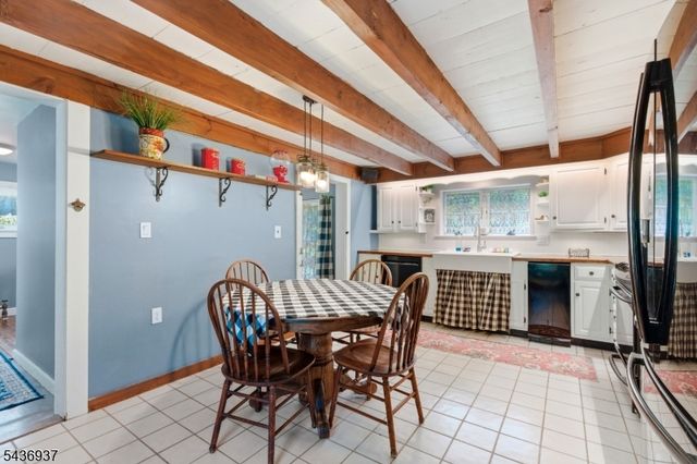 60 Pleasant Run Rd, Readington Twp., NJ 08822