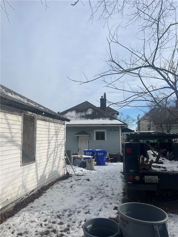 107 Mulberry Street, Pawtucket, RI 02860