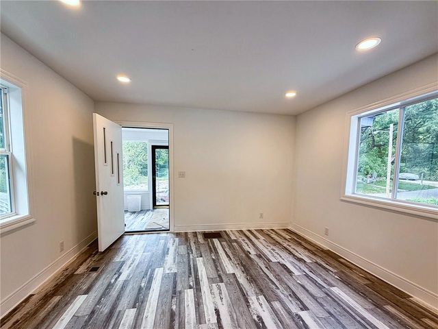 1033 Tenny Avenue, Kansas City, KS 66102