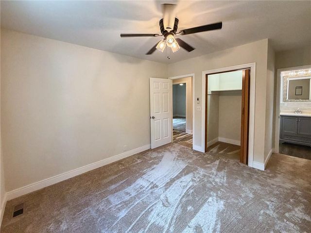 1033 Tenny Avenue, Kansas City, KS 66102