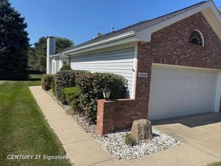 6346 Squire Lake Drive Unit 33 Bldg 99, Flushing, MI 48433