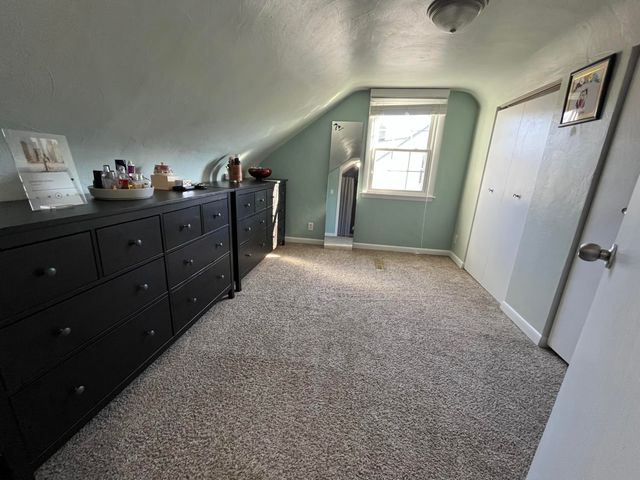 3821 Oakridge Drive, Kalamazoo City, MI 49008