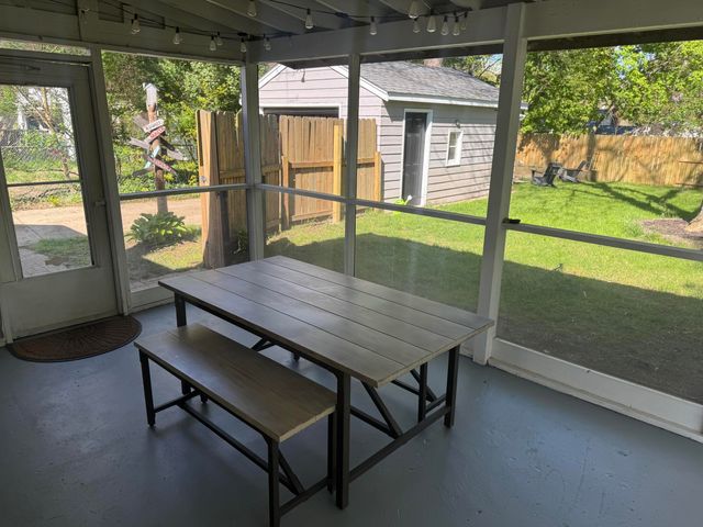 3821 Oakridge Drive, Kalamazoo City, MI 49008