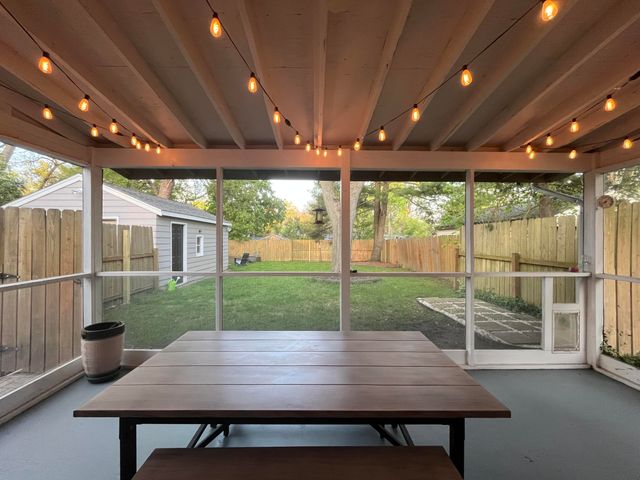 3821 Oakridge Drive, Kalamazoo City, MI 49008