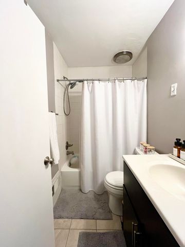 3821 Oakridge Drive, Kalamazoo City, MI 49008