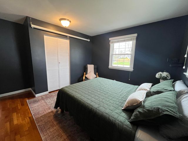 3821 Oakridge Drive, Kalamazoo City, MI 49008