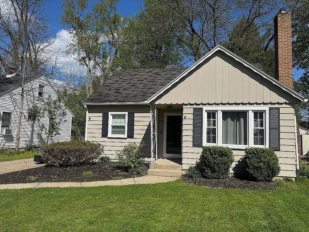 3821 Oakridge Drive, Kalamazoo City, MI 49008