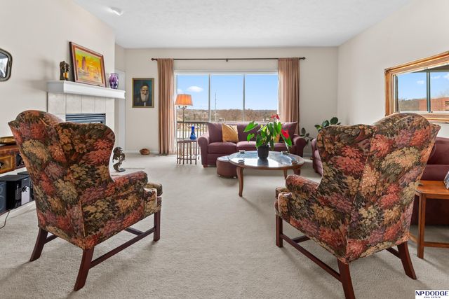 17402 Poppleton Avenue, Omaha, NE 68130