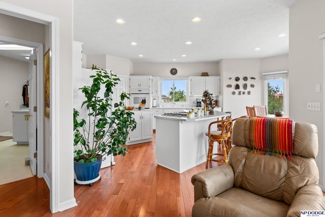 17402 Poppleton Avenue, Omaha, NE 68130
