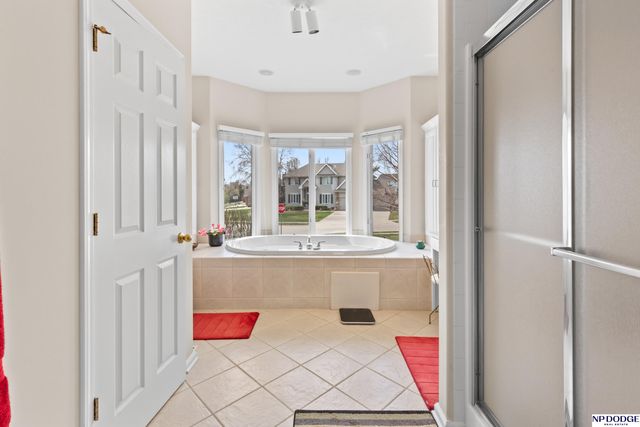 17402 Poppleton Avenue, Omaha, NE 68130