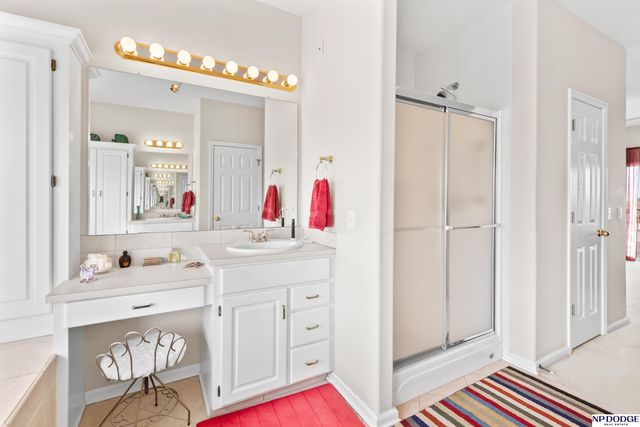 17402 Poppleton Avenue, Omaha, NE 68130