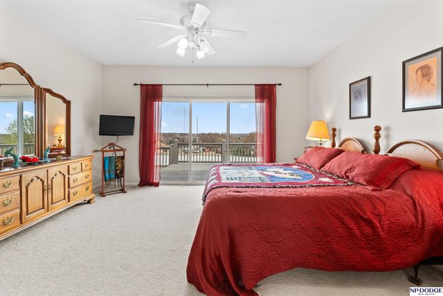 17402 Poppleton Avenue, Omaha, NE 68130