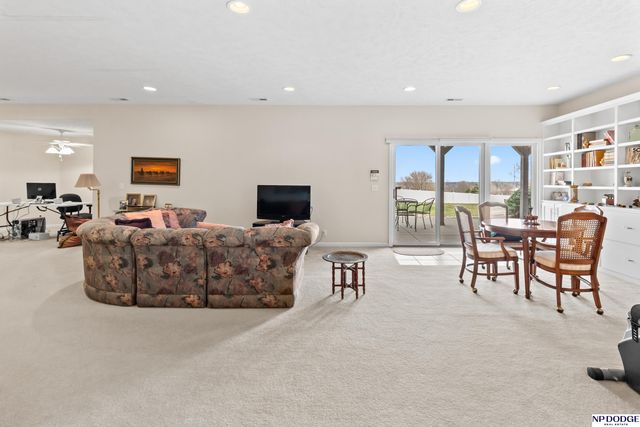 17402 Poppleton Avenue, Omaha, NE 68130