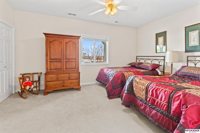 17402 Poppleton Avenue, Omaha, NE 68130