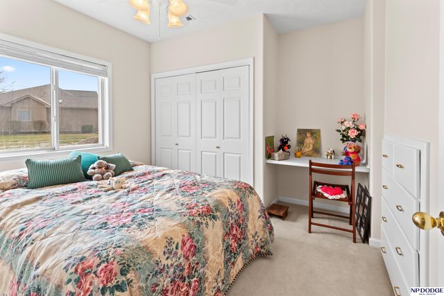 17402 Poppleton Avenue, Omaha, NE 68130