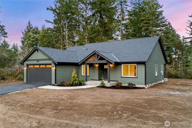 2219 202nd Avenue SW, Lakebay, WA 98349