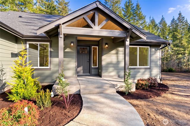 2219 202nd Avenue SW, Lakebay, WA 98349