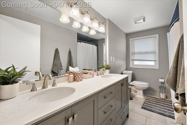 27754 Spring Arbor Drive, Southfield, MI 48076