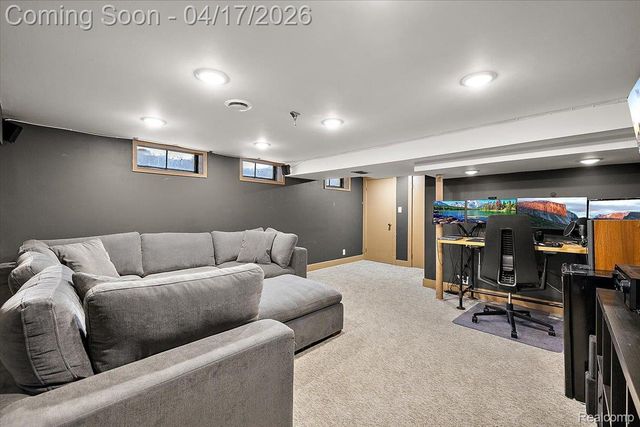 27754 Spring Arbor Drive, Southfield, MI 48076