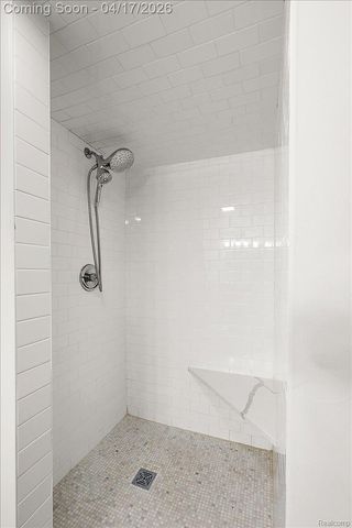 27754 Spring Arbor Drive, Southfield, MI 48076