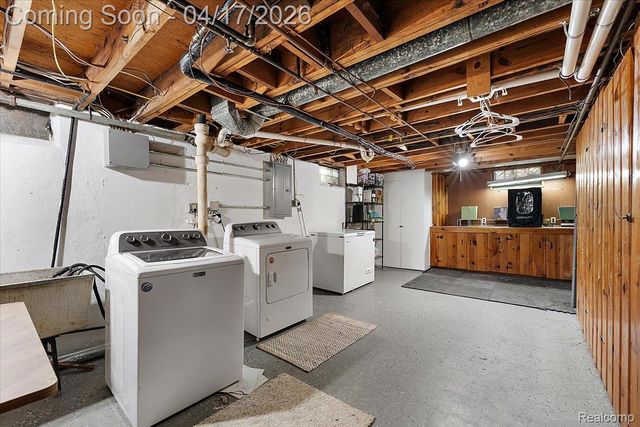 27754 Spring Arbor Drive, Southfield, MI 48076