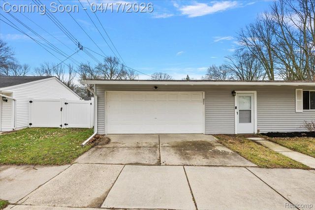 27754 Spring Arbor Drive, Southfield, MI 48076