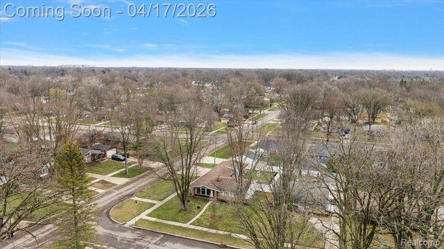 27754 Spring Arbor Drive, Southfield, MI 48076
