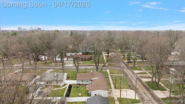 27754 Spring Arbor Drive, Southfield, MI 48076