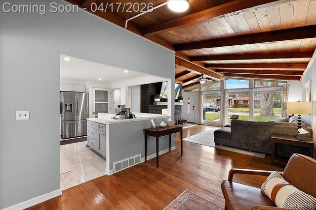 27754 Spring Arbor Drive, Southfield, MI 48076