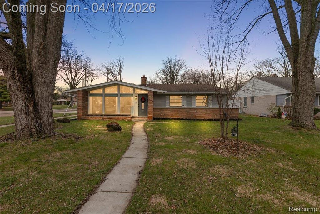 27754 Spring Arbor Drive, Southfield, MI 48076